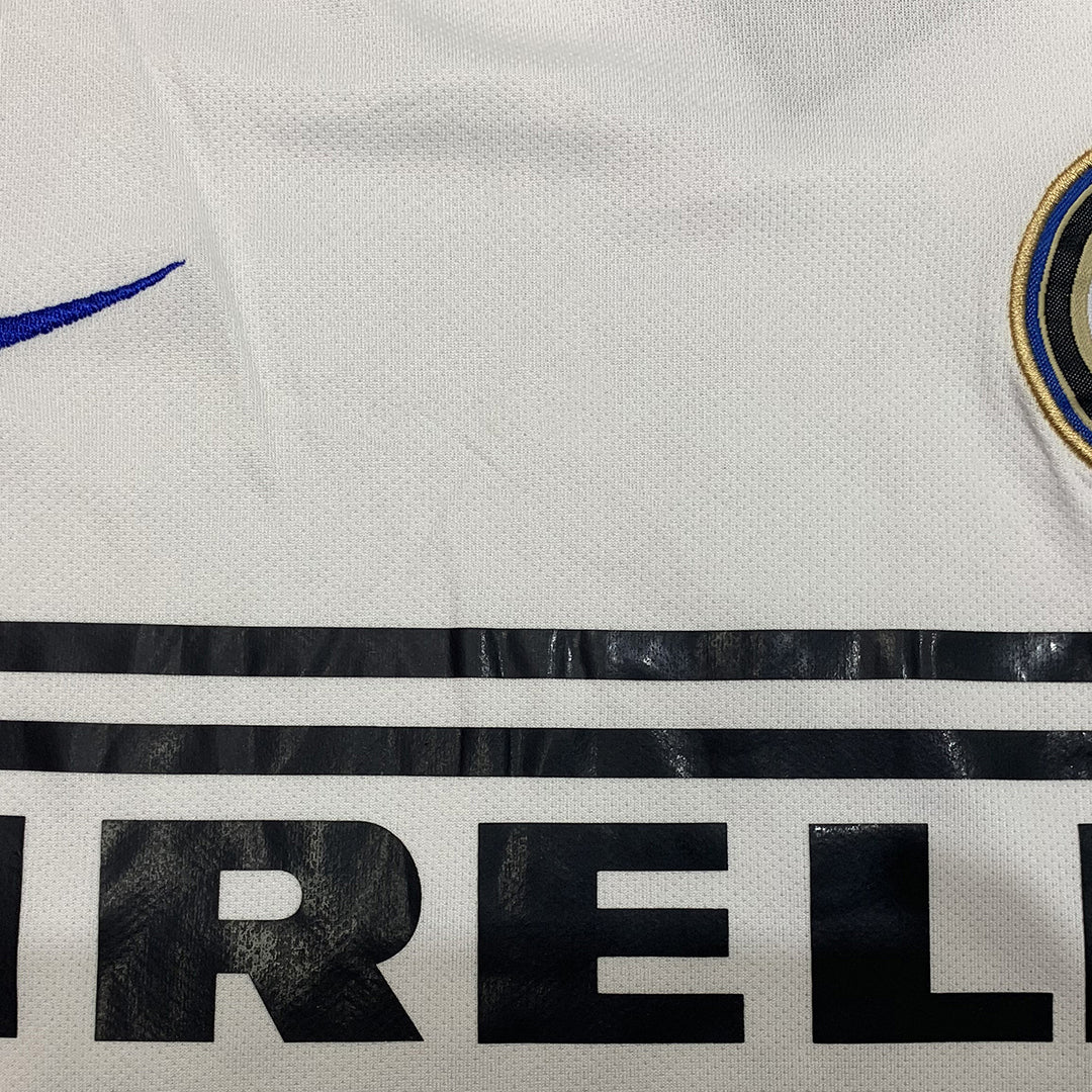 Camiseta de fútbol retro de visitante del Inter de Milán 2010/11 