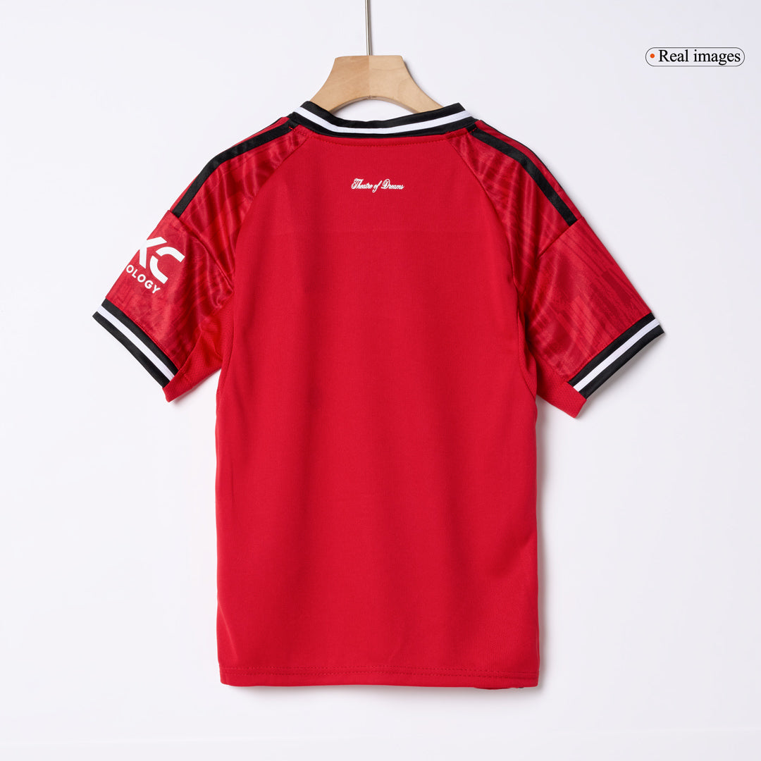 Kit de fútbol para niños: camiseta local del Manchester United (camiseta, pantalones cortos y calcetines) 2025/26