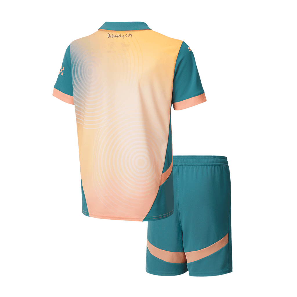 Camiseta de fútbol infantil del Manchester City (camiseta y pantalón corto) 2024/25 (4.ª equipación de visitante) "Definitely City"