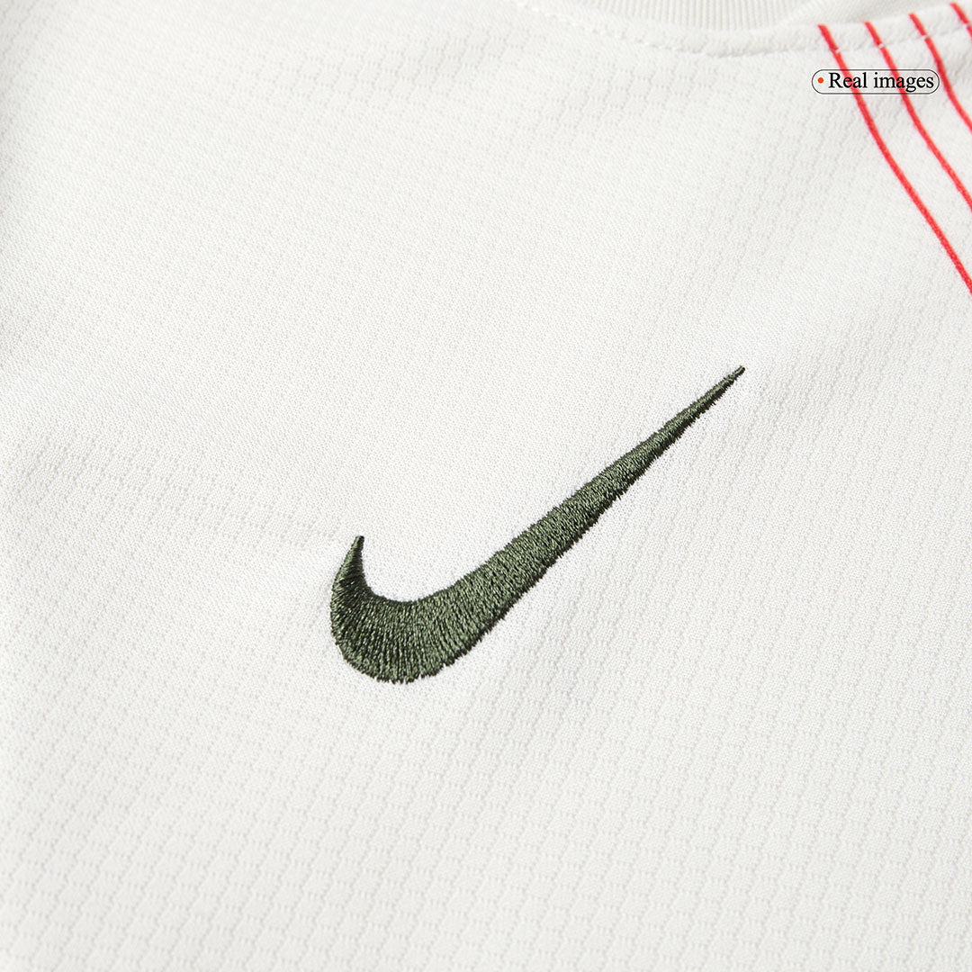 Camiseta de visitante del Chelsea para niño (camiseta, pantalones cortos y calcetines) 2025/26, color blanco