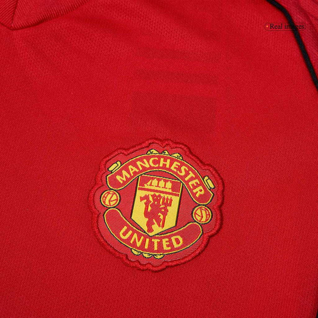 Kit de fútbol para niños: camiseta local del Manchester United (camiseta, pantalones cortos y calcetines) 2025/26