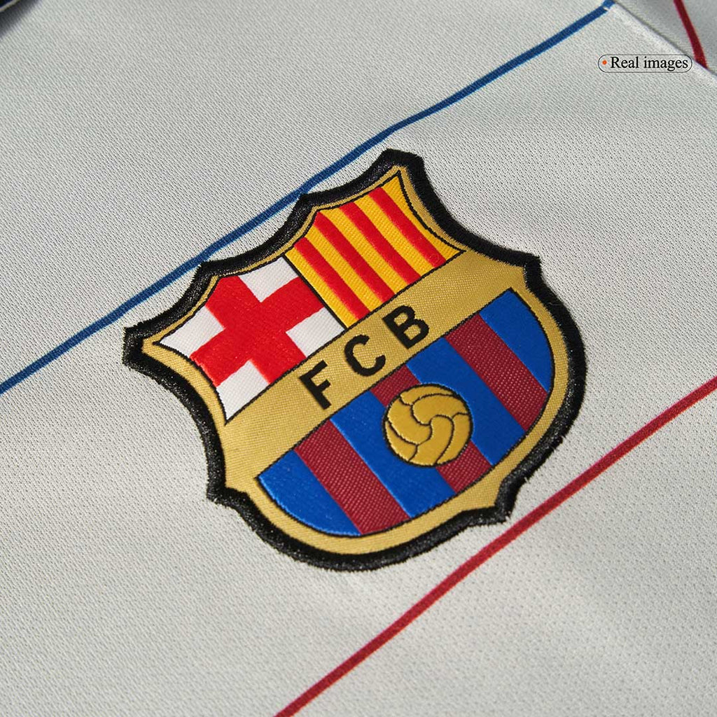 Camiseta de fútbol retro de visitante del Barcelona 2003/04