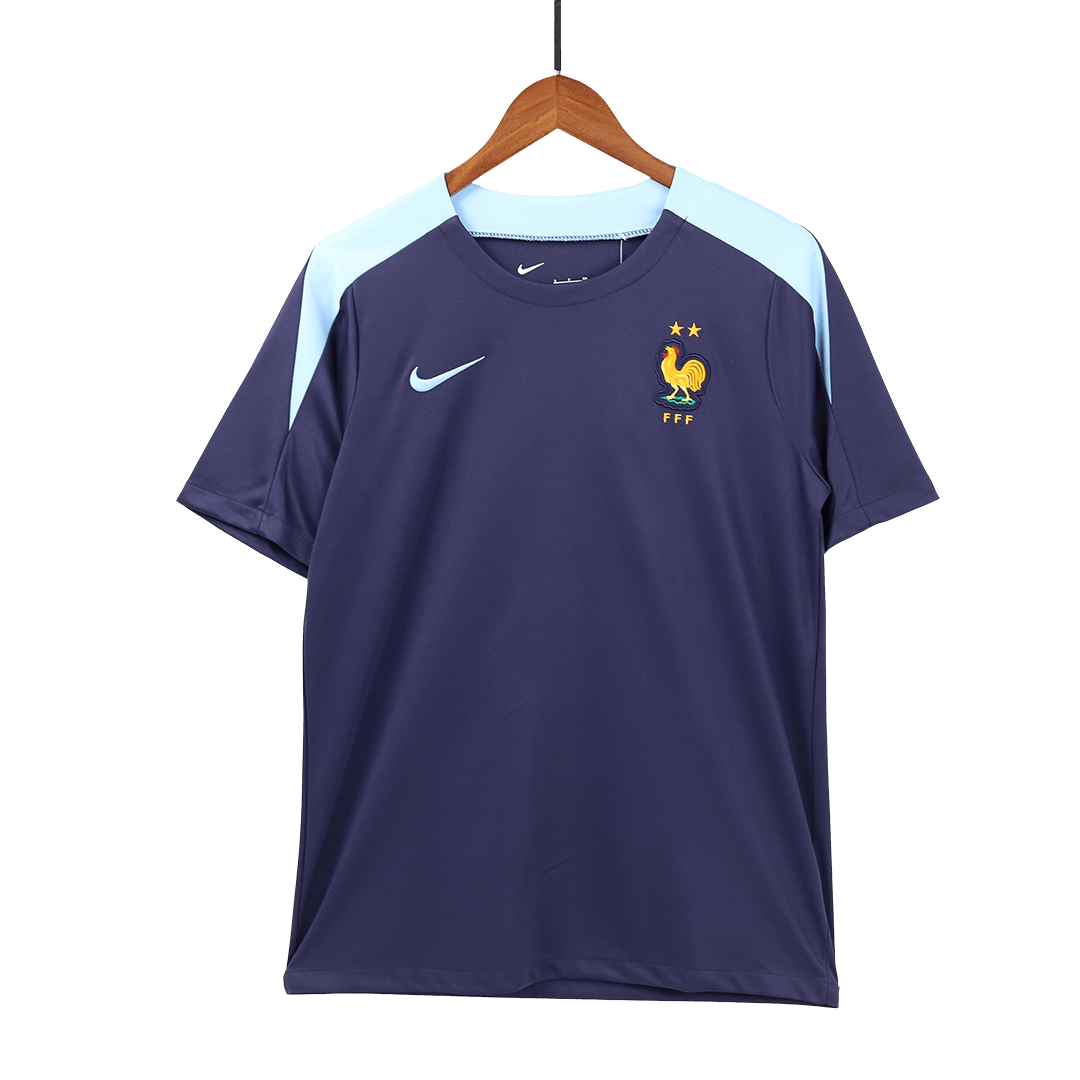 Maillots de football d'avant-match de la France pour l'Euro 2024