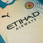 Camiseta de fútbol infantil del Manchester City (camiseta y pantalón corto) 2024/25 (4.ª equipación de visitante) "Definitely City"