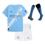 Kit de fútbol para niños: camiseta local del Manchester City (camiseta, pantalones cortos y calcetines) 2025/26, azul