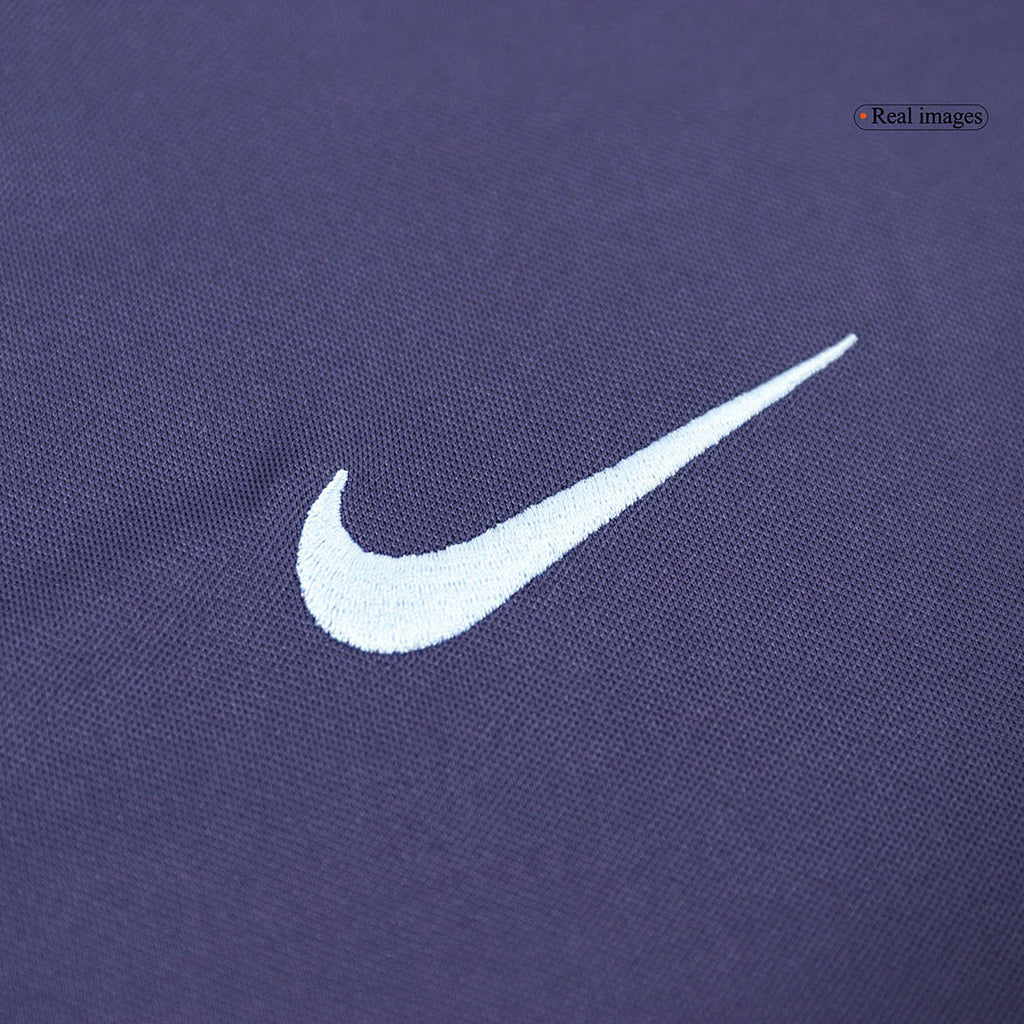 Maillots de football d'avant-match de la France pour l'Euro 2024