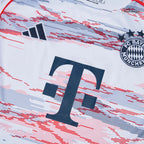 Maillot de football extérieur Bayern Munich 2025/26 pour enfant (maillot, short, chaussettes) Blanc