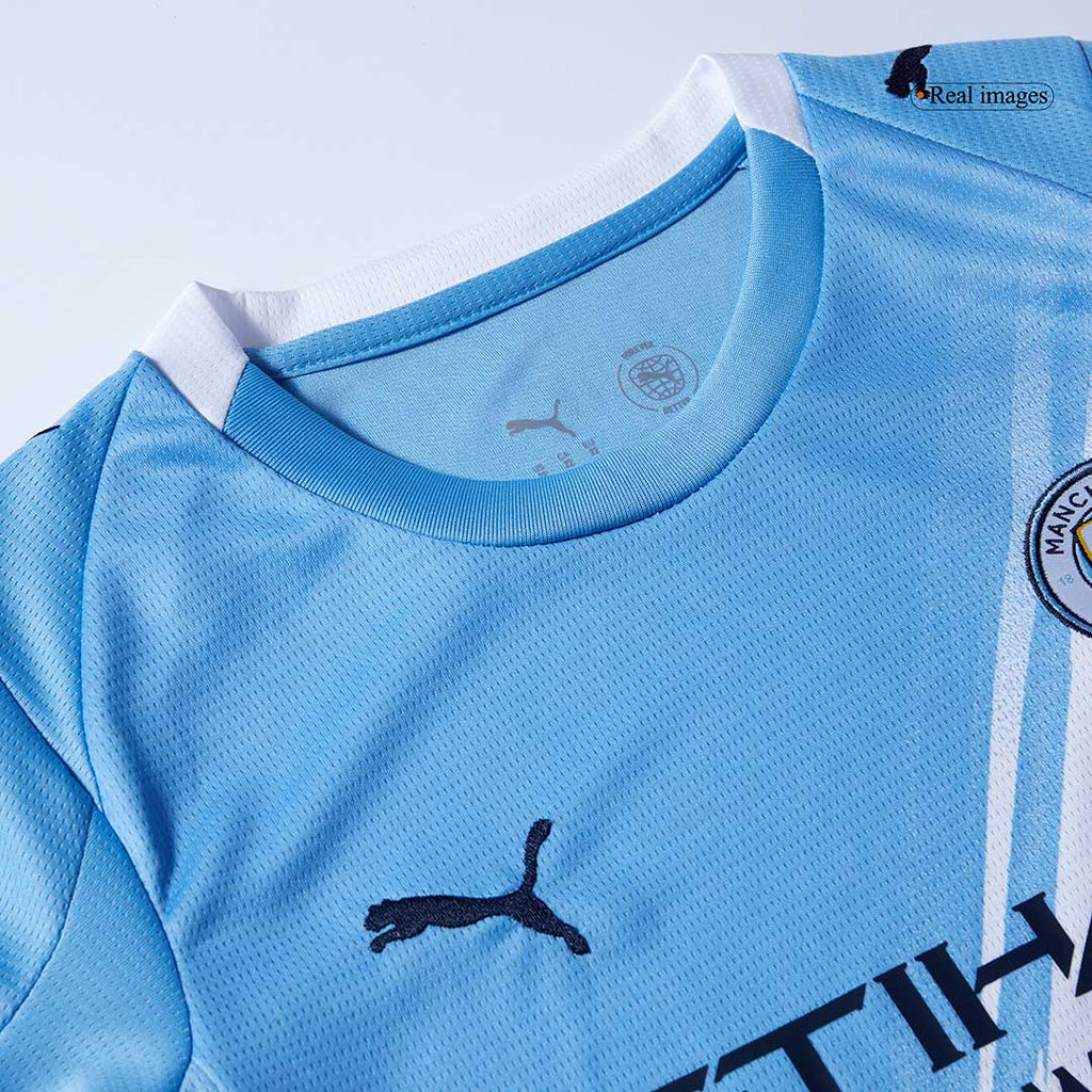 Kit de fútbol para niños: camiseta local del Manchester City (camiseta, pantalones cortos y calcetines) 2025/26, azul