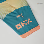 Camiseta de fútbol infantil del Manchester City (camiseta y pantalón corto) 2024/25 (4.ª equipación de visitante) "Definitely City"