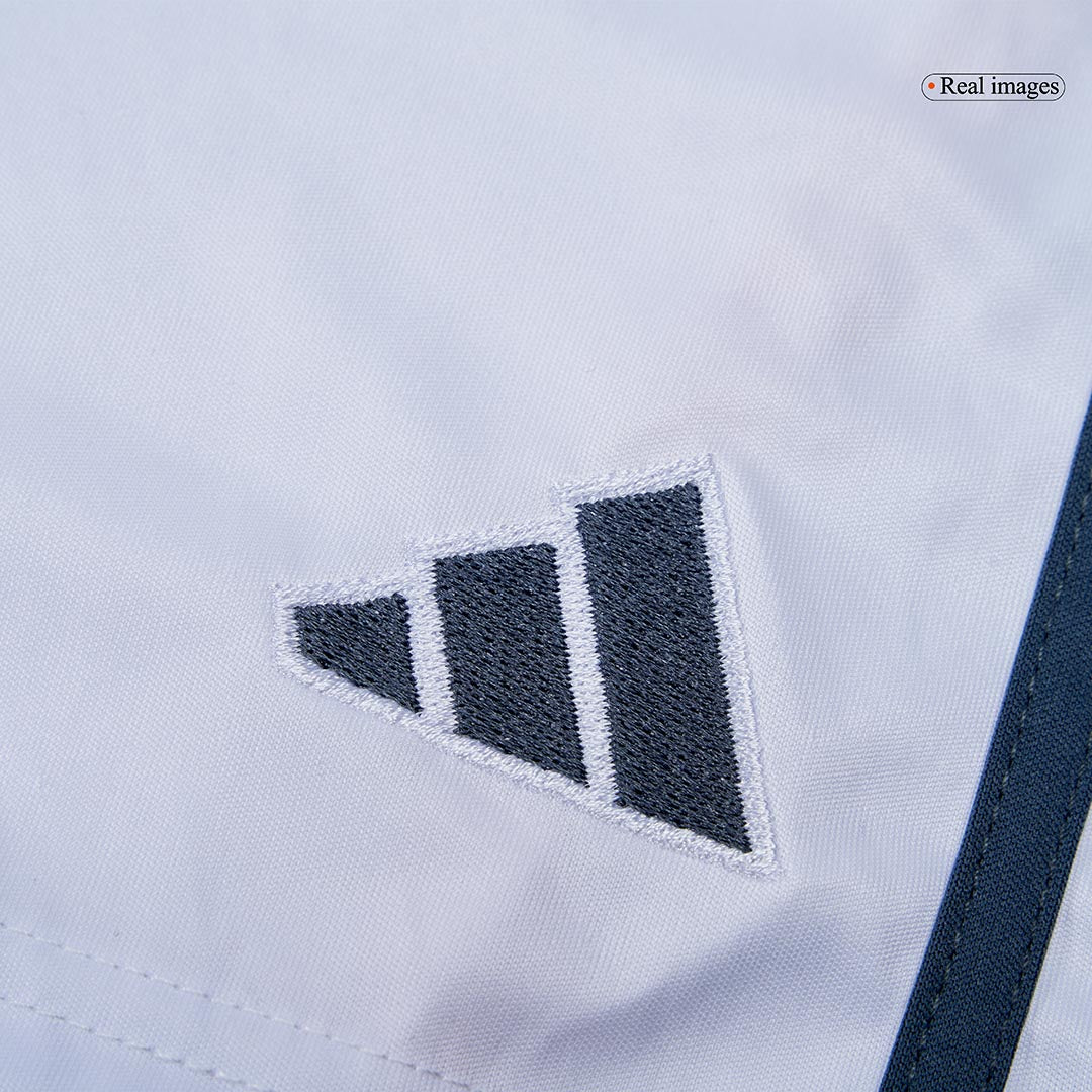 Maillot de football extérieur Bayern Munich 2025/26 pour enfant (maillot, short, chaussettes) Blanc