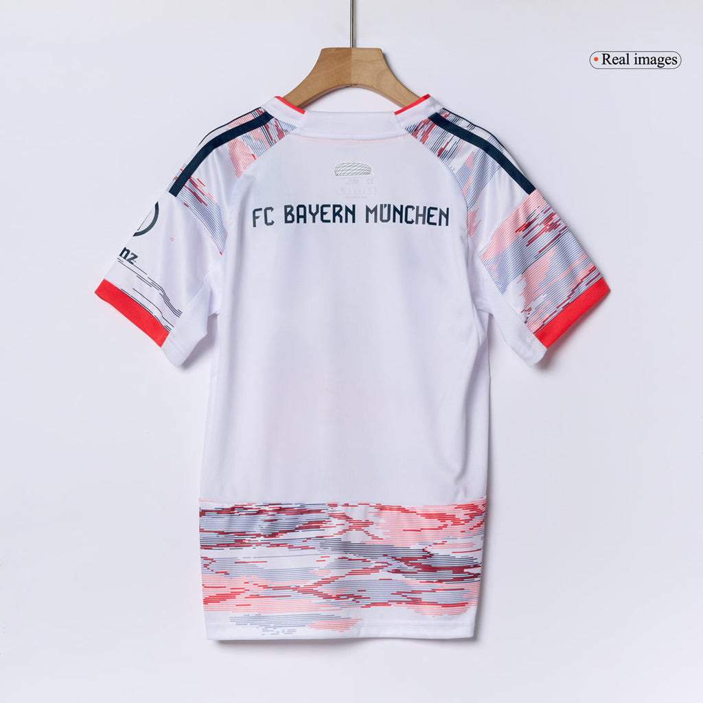 Maillot de football extérieur Bayern Munich 2025/26 pour enfant (maillot, short, chaussettes) Blanc