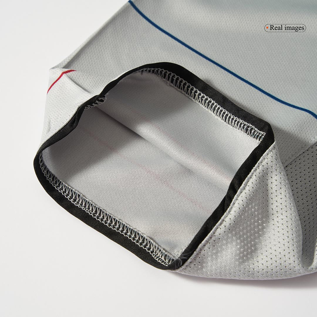 Camiseta de fútbol retro de visitante del Barcelona 2003/04